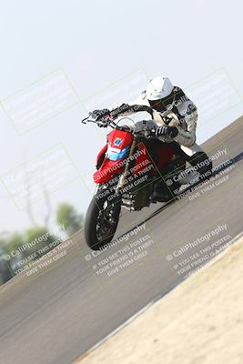 media/Sep-20-2025-TrackDaz (Sat) [[27f0cde673]]/B Group/1120am (Turn 2)/